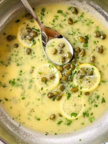 Piccata sauce in a pan.