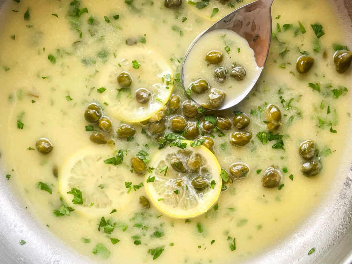 Piccata sauce in a pan.