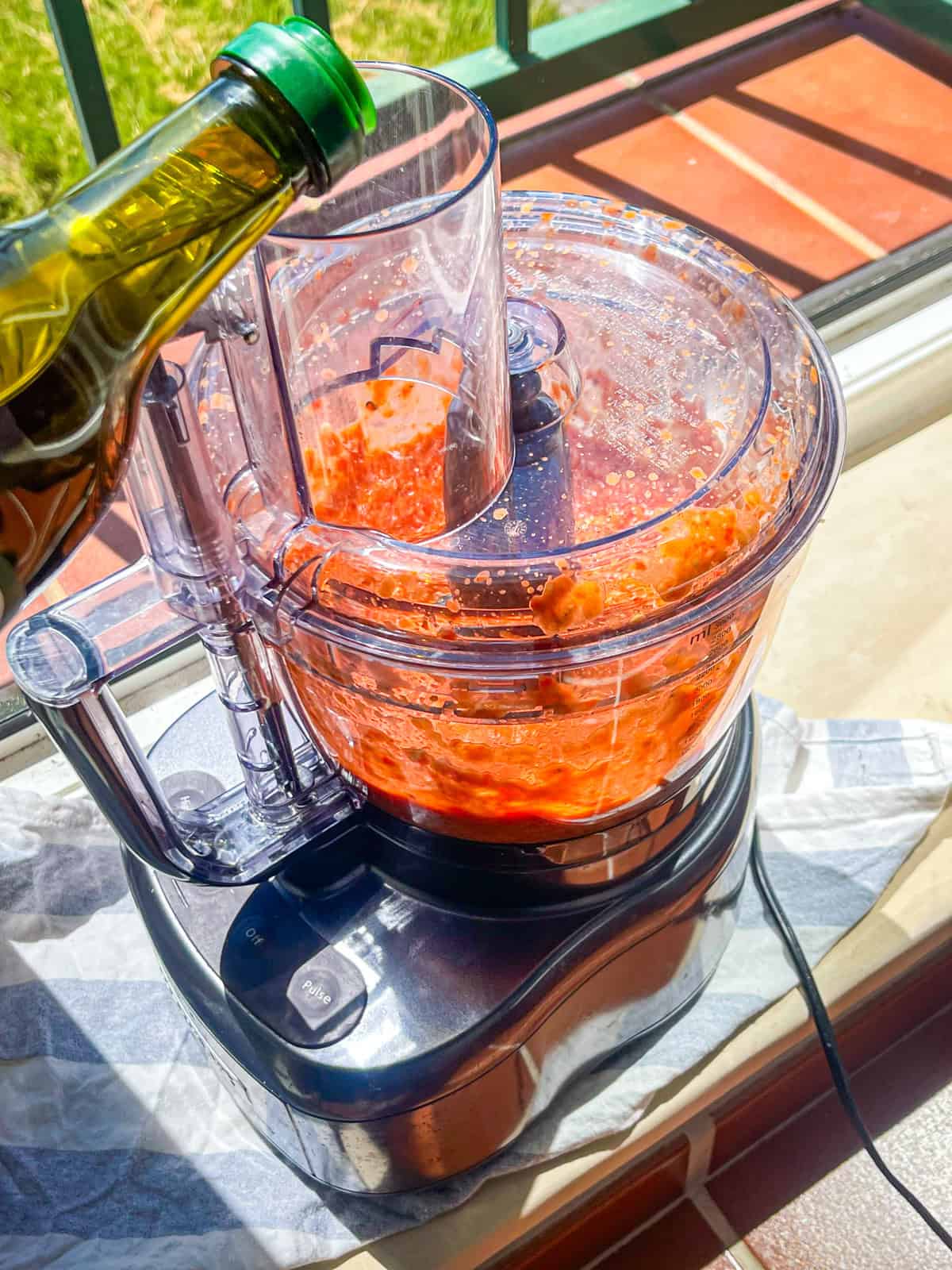 olive oil added into blender.