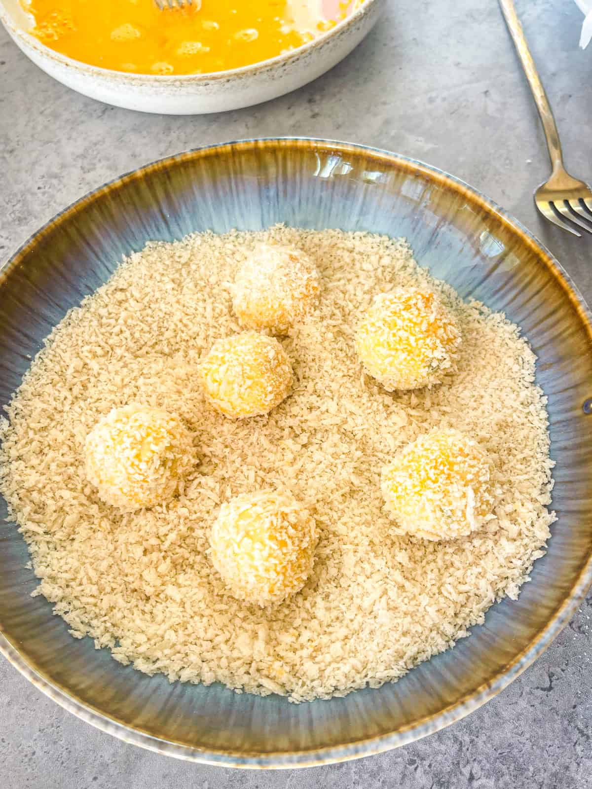 croquetas breaded in flour, egg and panko.